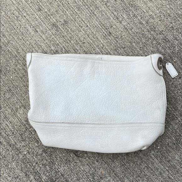 Coach Large Bucket Hobo Bag White No straps Leather Classic - Picture 1 of 4